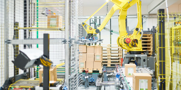 Células Robotizadas Calatayud · Célula Robotizada para Industria Electrónica / Componentes